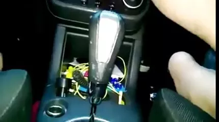 Gianna Dior serverer en sort dansk fri porno mand.