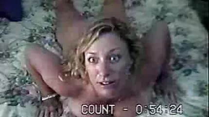 Ung kvinde knepper i røven svenske sexfilm med to venner.