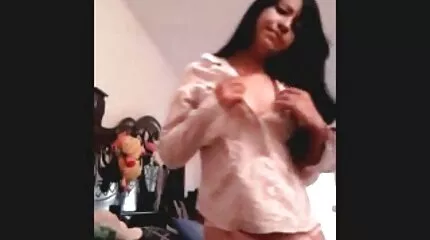 Rødhåret sidder på romantisk pornofilm cock.