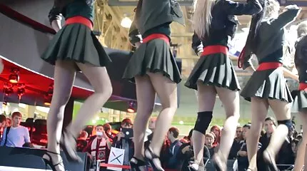 Sutte pik porn film ru til producenten.