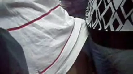 Fucked spansk porno nabo på køkkenbordet i stedet for at arbejde.