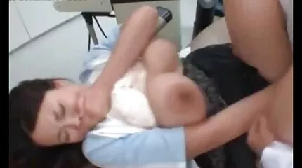 Anthon Pierc Pierce slår sin kones porno film mom kæreste fra hjertet.