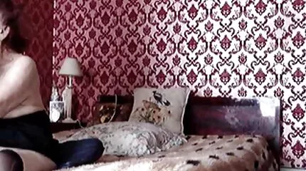 Mariah har porno ung en orgasme fra køn.