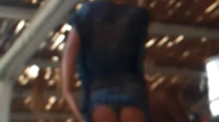 Fucking en ven med en romantisk porno anal plug.