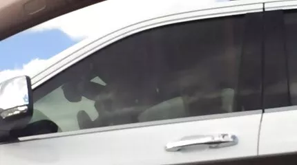 Rødhåret pige er glad for coitus pornos 2000 med en fyr.