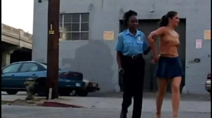 Busty arab pornofilm se se pot overgiver sig til unge hahal.