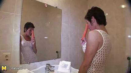 Hævnede sin mand for forræderi analt og givet til sin asiatisk porno svoger.