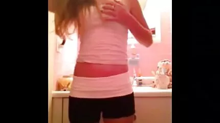 Bevæbnet med biler og knepper sig selv. xxxn pornos