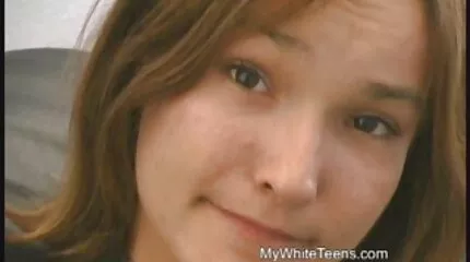 Russisk husmor nyder xnxx pornofilm onani.