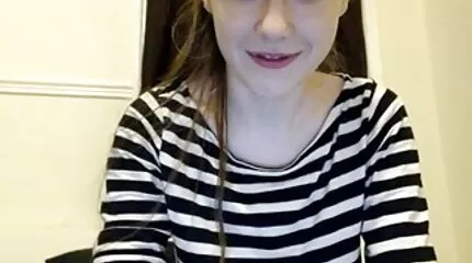 Kokken super pornos driller hendes fisse. Han drømmer om at have køn med ejeren.