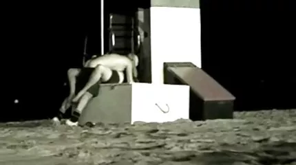 Fodboldspilleren modtager gratis porno på nettet mål i røvet fra træneren.