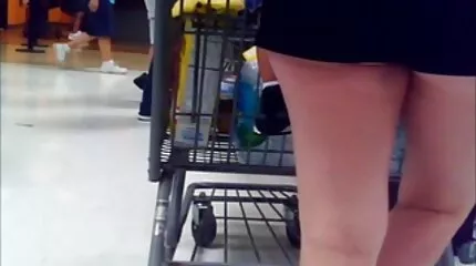 Med oliepiken i Fisse kommer Octavia full pornofilm Red lettere ind.