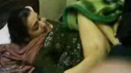 Han stegte en bøsse sexfilm søvnig tynd kvinde i Analsengen.