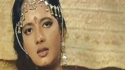 Chef straffer Sekretær Ella Hughes med en pik. store kvinder porno