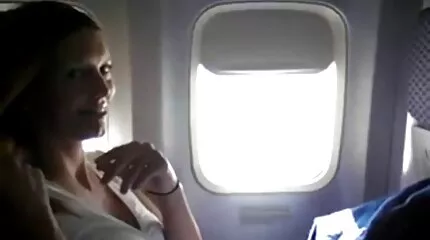 TopFaceGirl dækket pik i glidecreme før gratis pornofilm sæd.