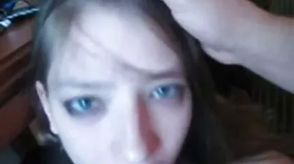 Hun tager hendes pik i munden gratis pornofilm på nettet og bliver kneppet.