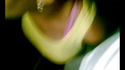 Mea Melone er ikke bange for hendes røv, hun gratis pono dk er professionel.