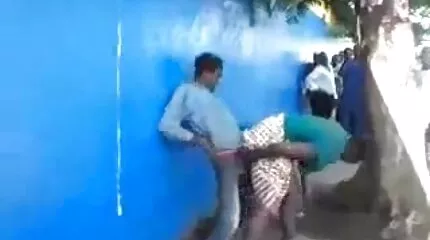 De løser japansk pornofilm Al Re Ssa Reece i kondomer med dobbelt penetration.