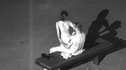 Kone kneppet af mand for det meste ikke ødelægge. Hun spændte ham med sit undertøj. porno 3 kant