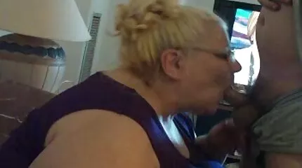 Jeg gik i gammel pornofilm seng med min søsters veninde.