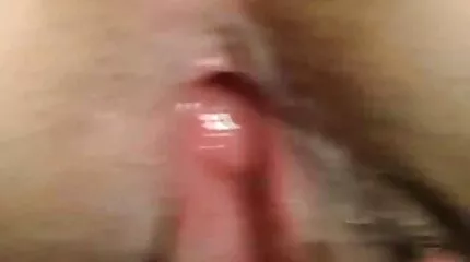 Akira Dragon har porno med sex nok blå dildo til at få orgasme.