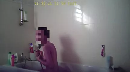 Brunette giver porno film tube fremmed på vild strand.